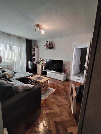 Anun? de vanzare direct de la proprietar - pret competitiv Apartament 2 camere - 6