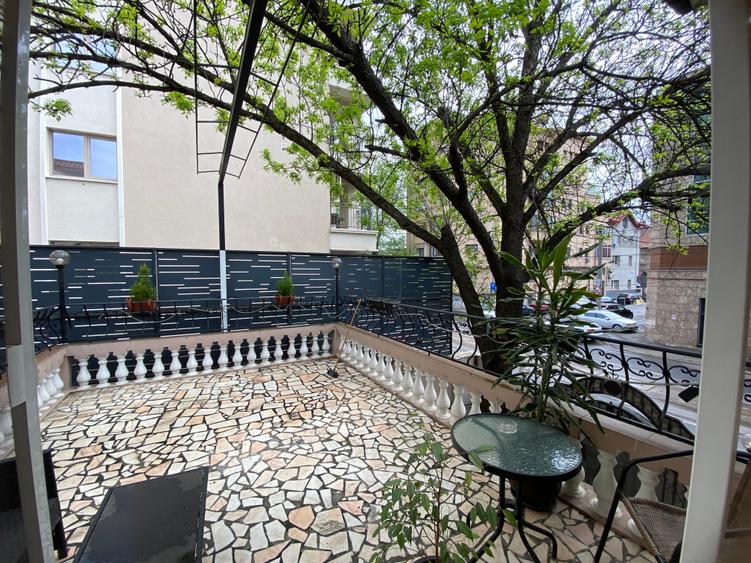 De inchiriat vila Bulevardul Ferdinand - 8