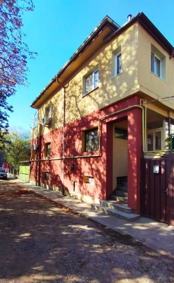 VAND PARTER+DEMISOL VILA + 416MP TEREN IN ZONA PARCUL CAROL-SOSEAUA VIILOR - 1