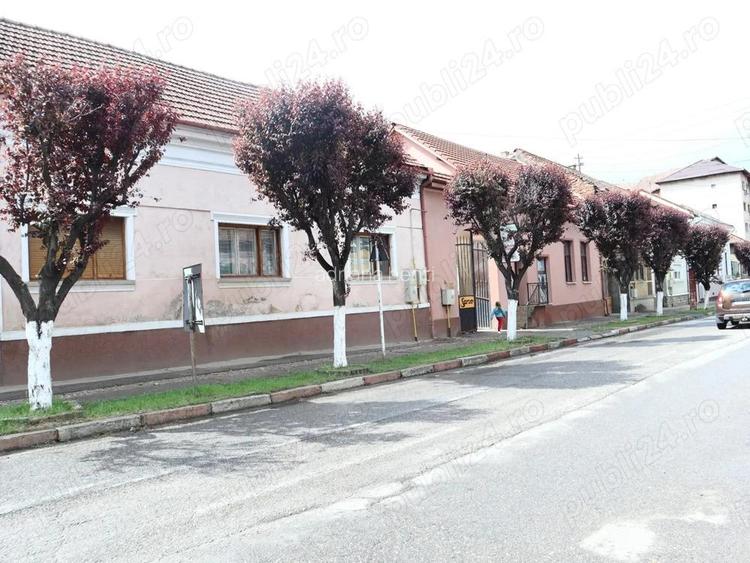 Casa in Ora?tie, zona cu vad Casa in Ora?tie, zona cu vad