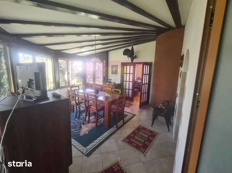 Casă cu 9 camere cu Teren 2066 Mp în Breaza