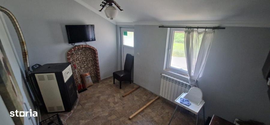 Casa tip duplex 60 mp/ 435 mp teren + anexa Aroneanu 85000 euro - 3