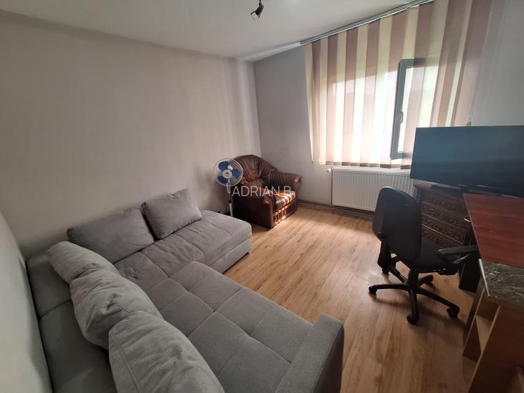 300 euro!!!Ap.cu 2 camere decomandat cu centrala proprie Zona Aradului