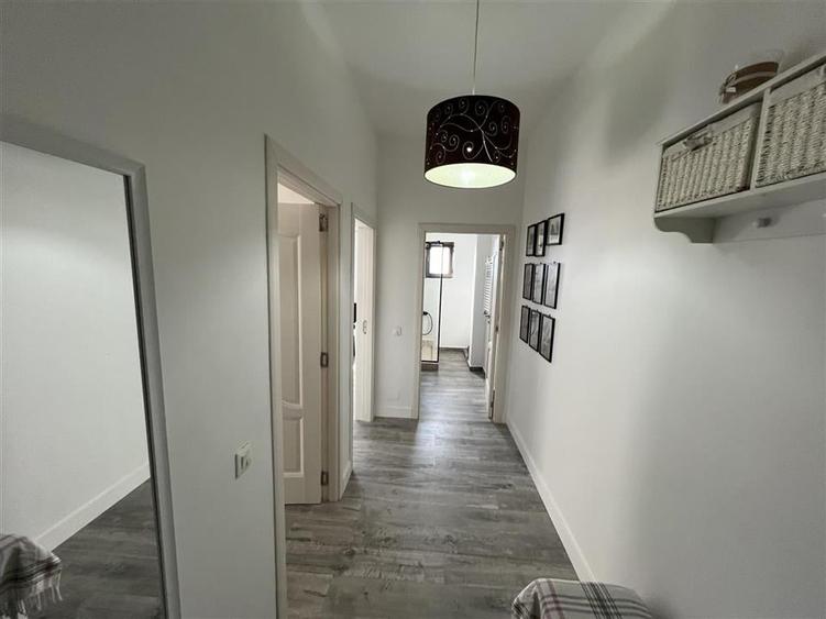 Garsoniera bloc nou, et 2, mobilata + utilata,  Scoala 2 - 10