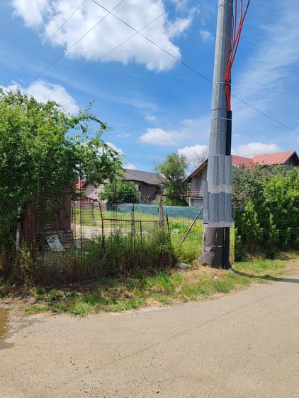 Teren intravilan deosebit – 558 mp, deschidere la asfalt, toate utilități - 2