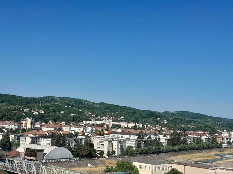 Schimb (vand) apartament 4 camere Rm. Valcea cu Bucuresti - 3