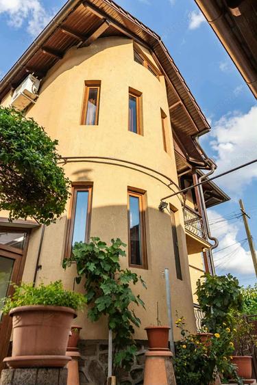 De vanzare Casa spa?ioasa in Gradi?te, Str. Vi?inului - 1