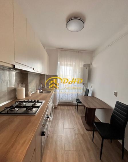 Doua camere decomandat,zona Pacurari Posta,la bulevard,lift,CT - 1