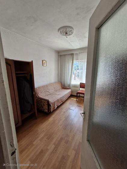 Apartament 3 camere etaj 4 Comanesti - 7