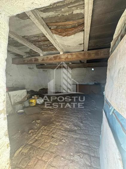 Casa cu teren de 1.600 mp in Checea langa primarie. - 1