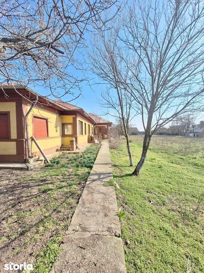 Casa 6 camere Frumusani teren 1341 mp caramida - 2