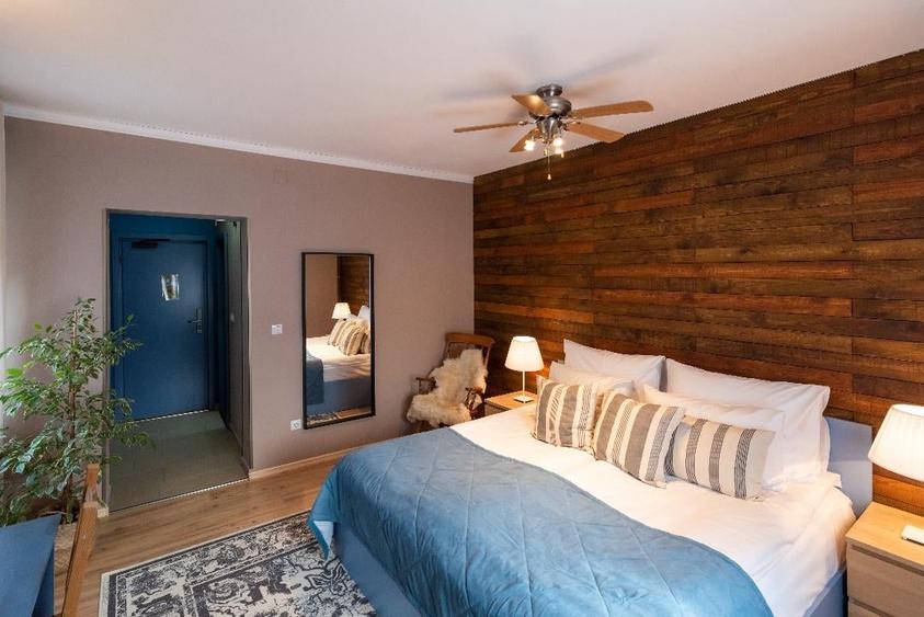 De vanzare Boutique Hotel Rocker's Inn, locatie functionala, zona Cheile Nerei - 5