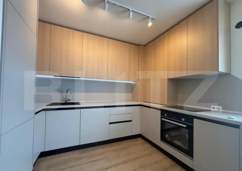 Apartament 2 camere, lux, 60 mp, parcare, intermediar, petfr - 1