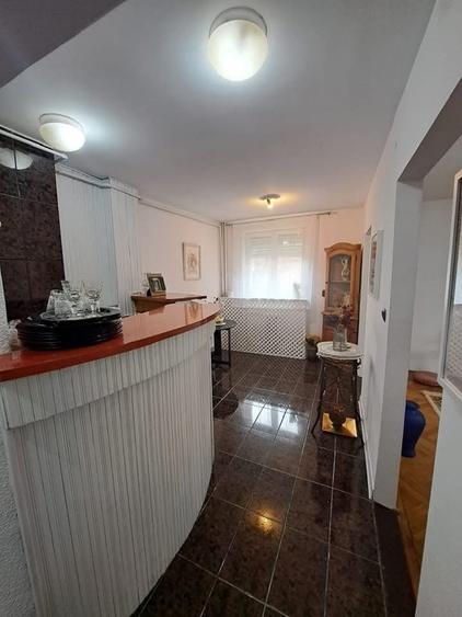 Apartament cu 2 camere decomandat în Medicină