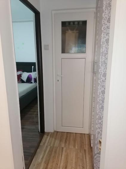 Vând apartament 3 camere  - 6