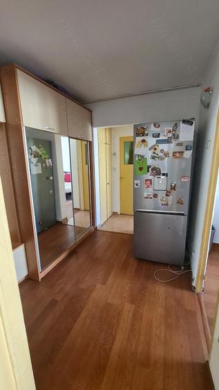 Vand apartament 2 camere mari decomandat Ostroveni - 6