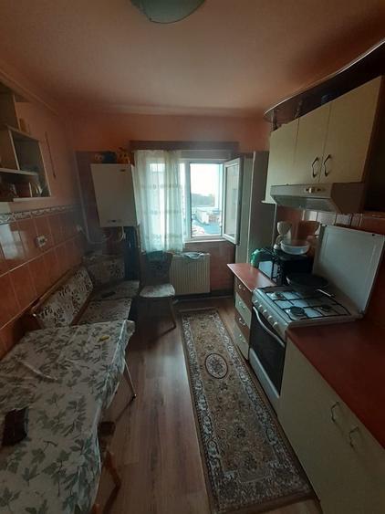 Apartament 3 camere decomandar,2 gr.sanitare,etaj intermediar,121500 Euro - 8