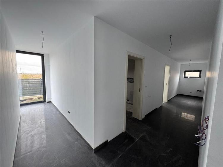 Casa P+M de vanzare in Campineanca (strada asfalata) - 13