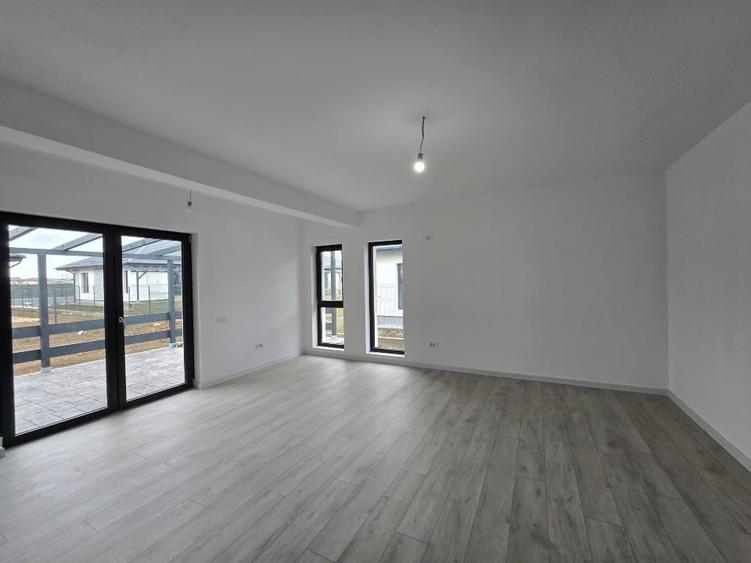 Casă de vânzare in complex rezidențial Eden Forest–Gulia,35minPiata Victoriei - 5