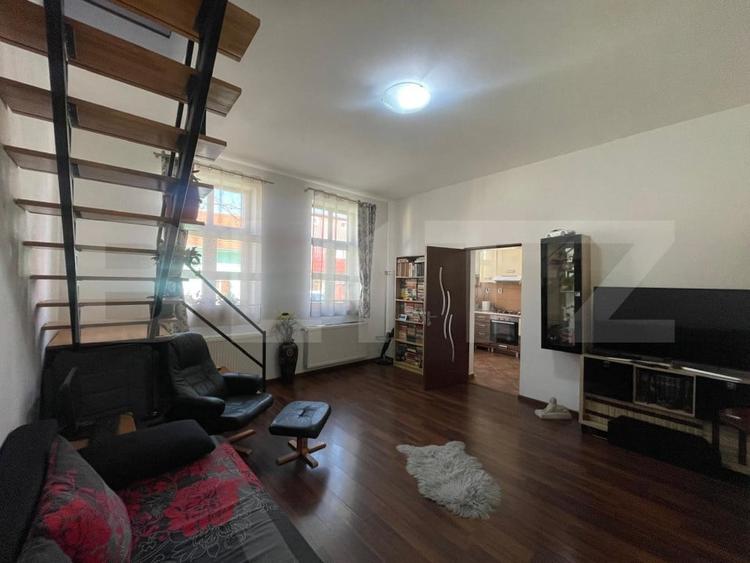 Oportunitate!Casa 3 camere, teren 90mp in zona semicentrala! - 1
