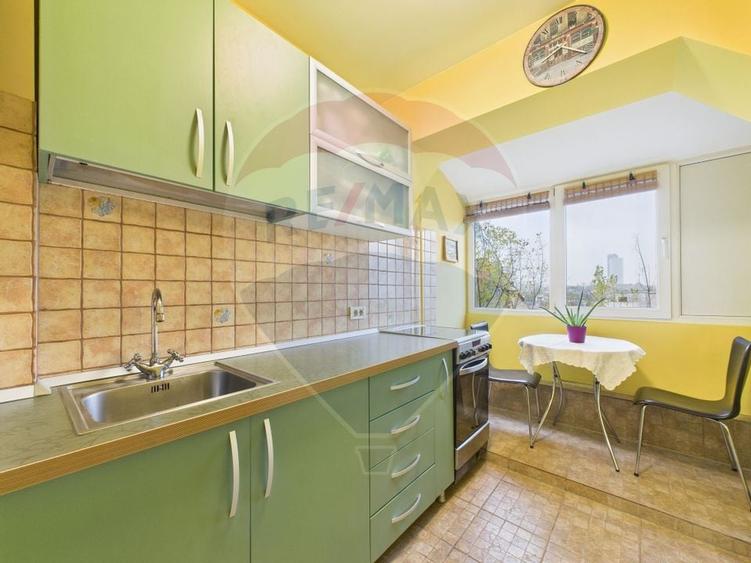 Apartament cu 2 camere de vânzare pe strada Londra in zona Capitale - 19