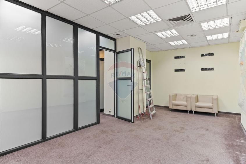 Spatiu comercial de inchiriat in zona Piata Romana - 25