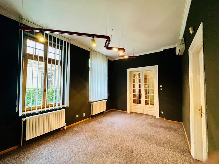 Unirii - Mitropolie vila 500 mp utili 4500 Euro - 2