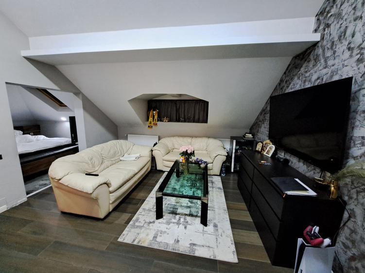 APARTAMENT 5 CAMERE CU SCARA INTERIOARA IN VILA - ANVELOPATA TERMIC ANUL CURENT - 46