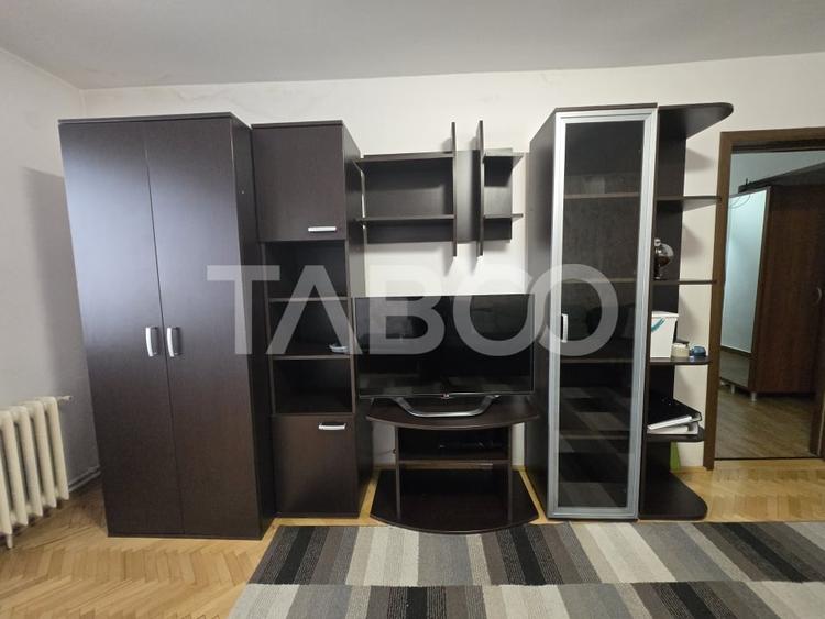 Apartament cu 3 camere decomandat, mobilat în Ștrand