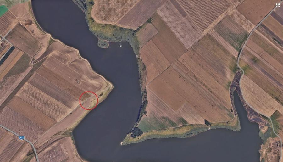 Teren 1001 mp intravilan Fundulea pe malul lacului - 1