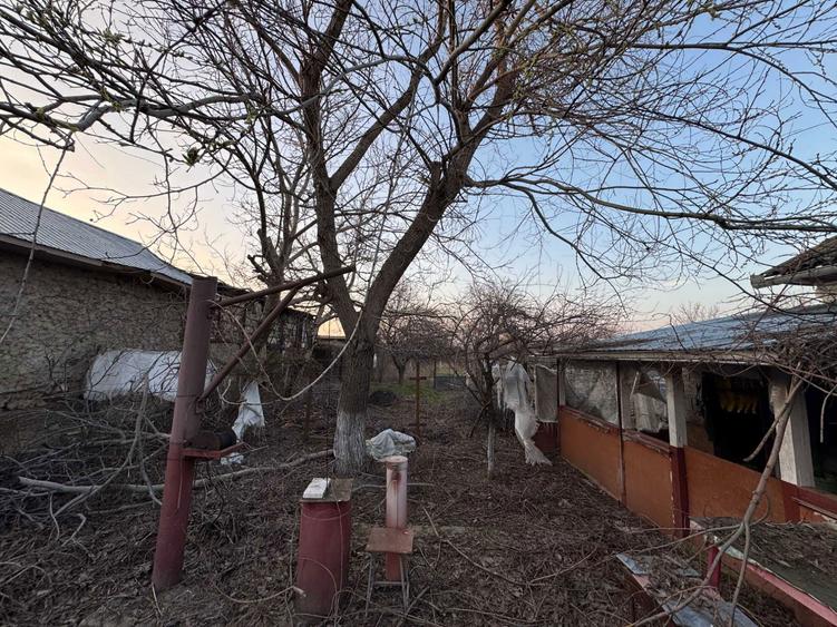 Casa + teren 1370mp Slobozia Jud. Giurgiu - 2