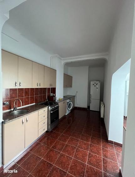 Apartament cu 4 camere decomandat în Calea Plevnei