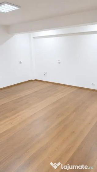 Inchiriez spa?iu birouri 50 mp IR Business Center Constan? - 8