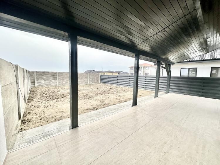 Duplex pe parter cu 3 camere si 2 bai - Mosnita Noua - 1