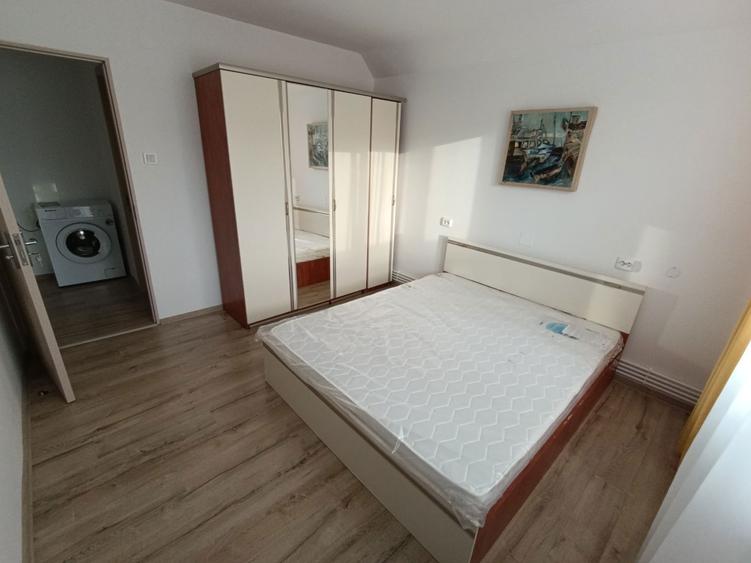 Inchiriez apartament cu 2 camere mobilat si utilat in Tiglina1 etaj 3--- 1500 ron/luna pret fix. - 2