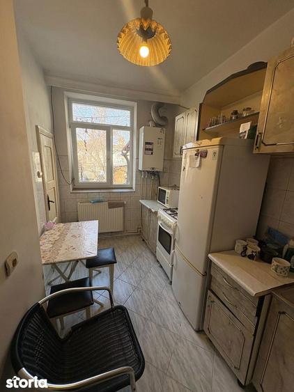 camera la vila zona copou intrare separata 2 baii bucatarie 160 euro - 4