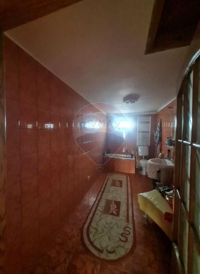 Casa cu 7 camere de vanzare in apropiere de Focsani - 18