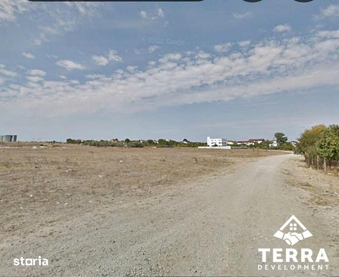 Teren de 3200 mp, în Sud