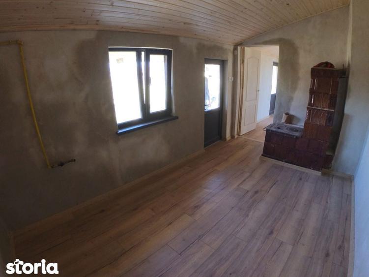 Casa la pret de apartament 4 camere, teren 1770 mp, renovata Ciorani - 4