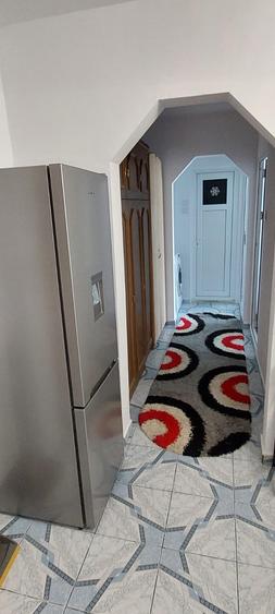 Apartament cu 3 camere, decomandat, zona Nicolina - 4