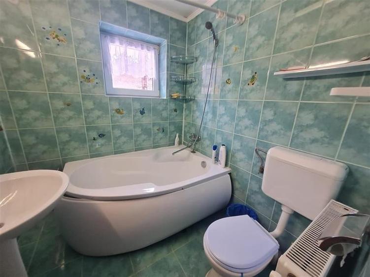 Incadrata de 4.200mp teren, Vila cu potential turistic, in inima Predealului - 23