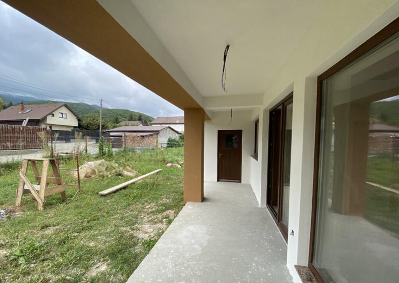 Casa single 4 camere, 130 mp, 2 fronturi stradale in Tocile - 4