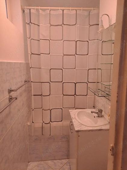 Inchiriez apartament semidecomandat 3 camere - 1