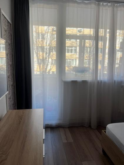 Titan - Apartament 3 camere - renovat - decomandat - mobilat utilat - metrou - 10