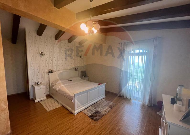 Casa / Vila cu 4 camere de vanzare - 11