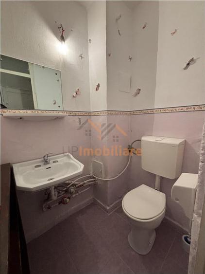 Apartament cu 3 camere decomandat în Decebal