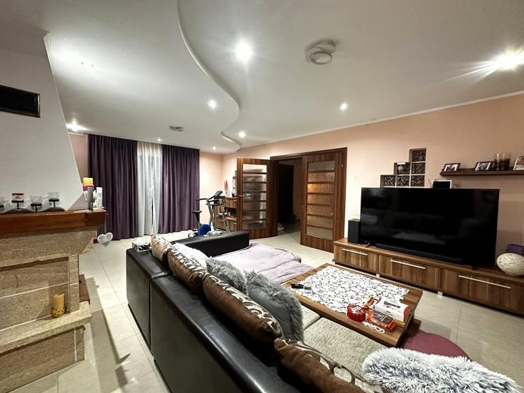 Casa D+P+1 Garaj dublu 2 Terase 925 mp Teren CETATE Kaufland Finisata Mobilata - 3