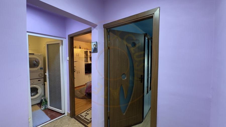 Apartament 3 camere MV2 Etaj IV, Str. Octavian Goga - Carei - 7