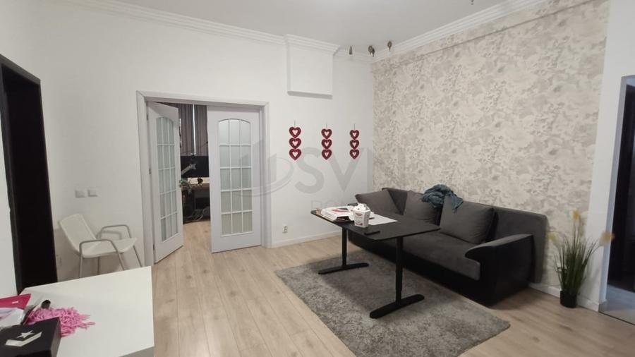 Casă individuală cu 15 camere cu Canalizare în Decebal