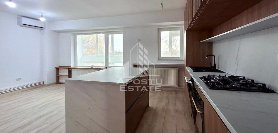 Apartament samanta cu 3 camere in zona Polivalenta - 4